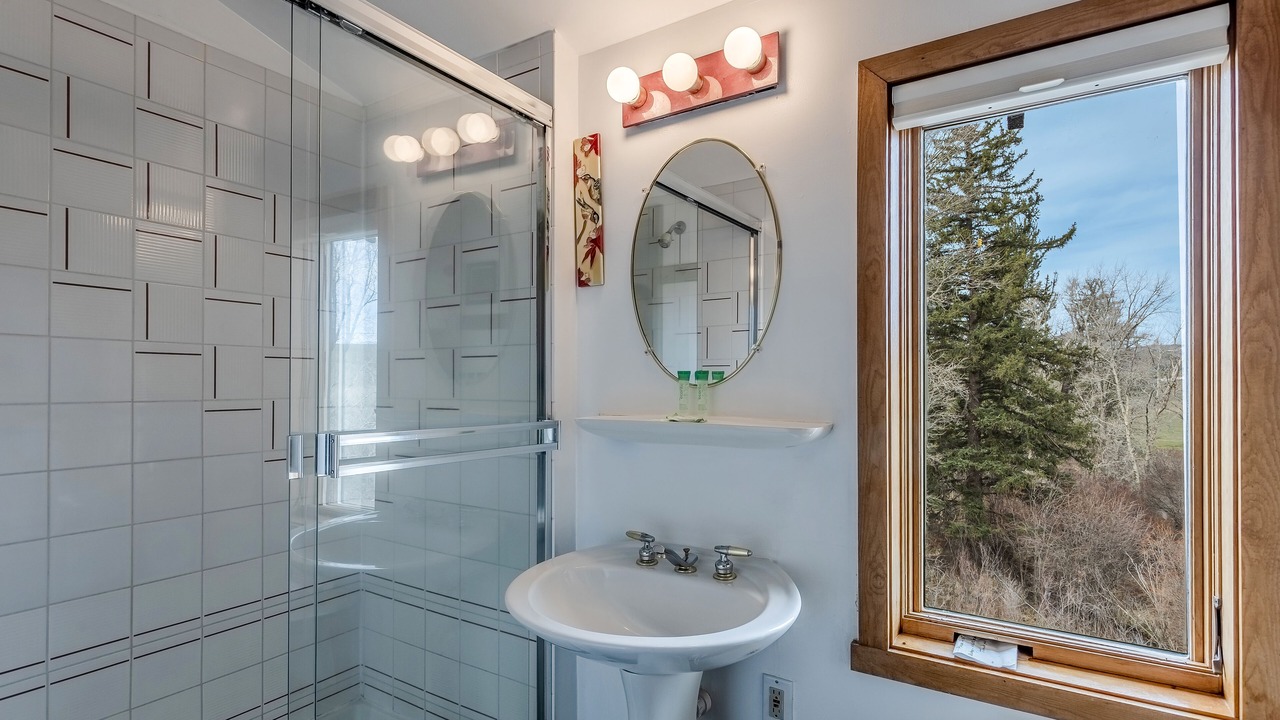 Photo of Bathroom in Clark