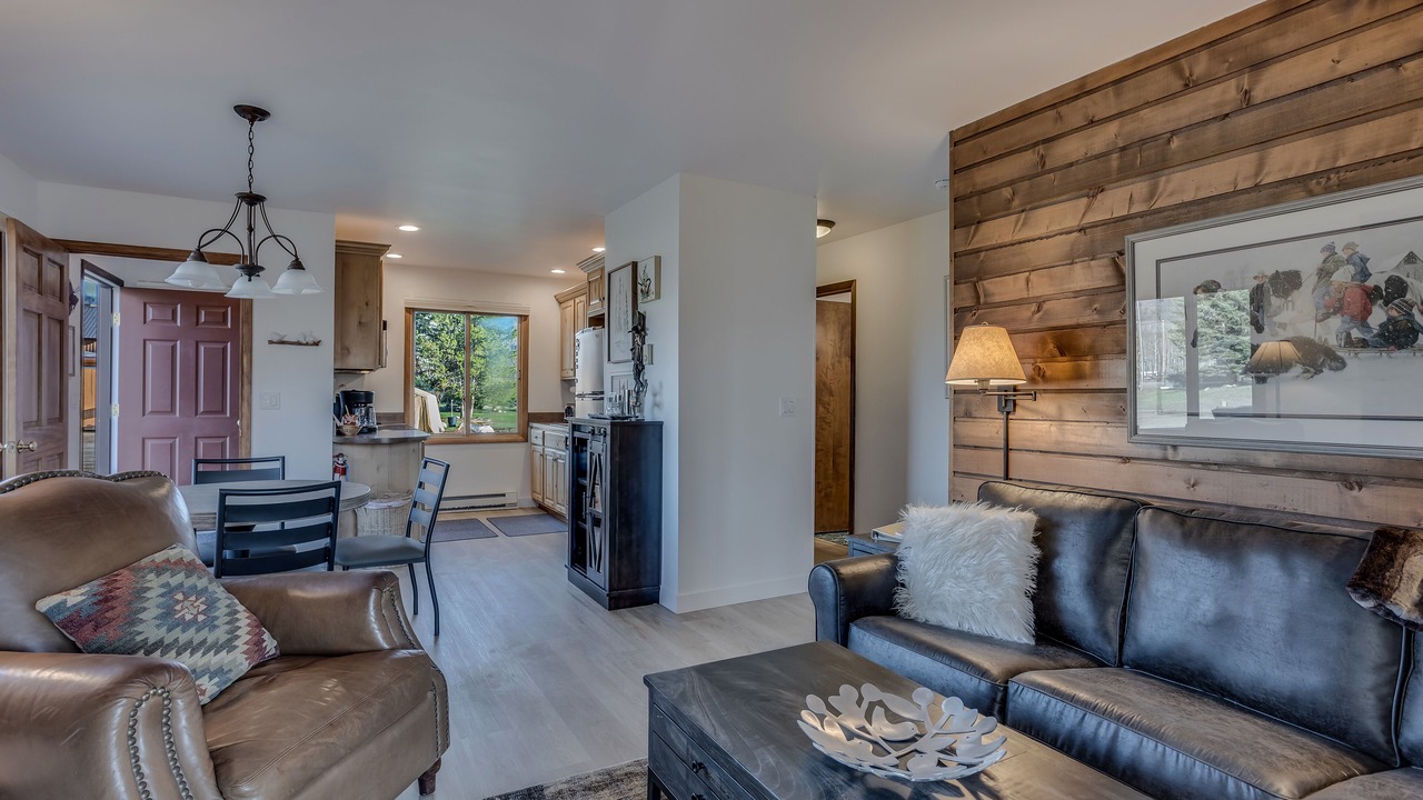 Photo of Livingroom in Clark