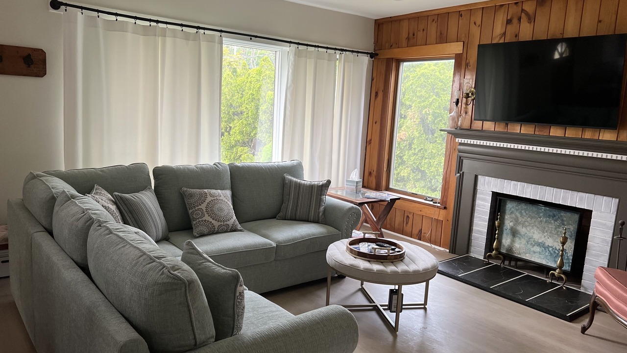 Photo of Livingroom in Westerly