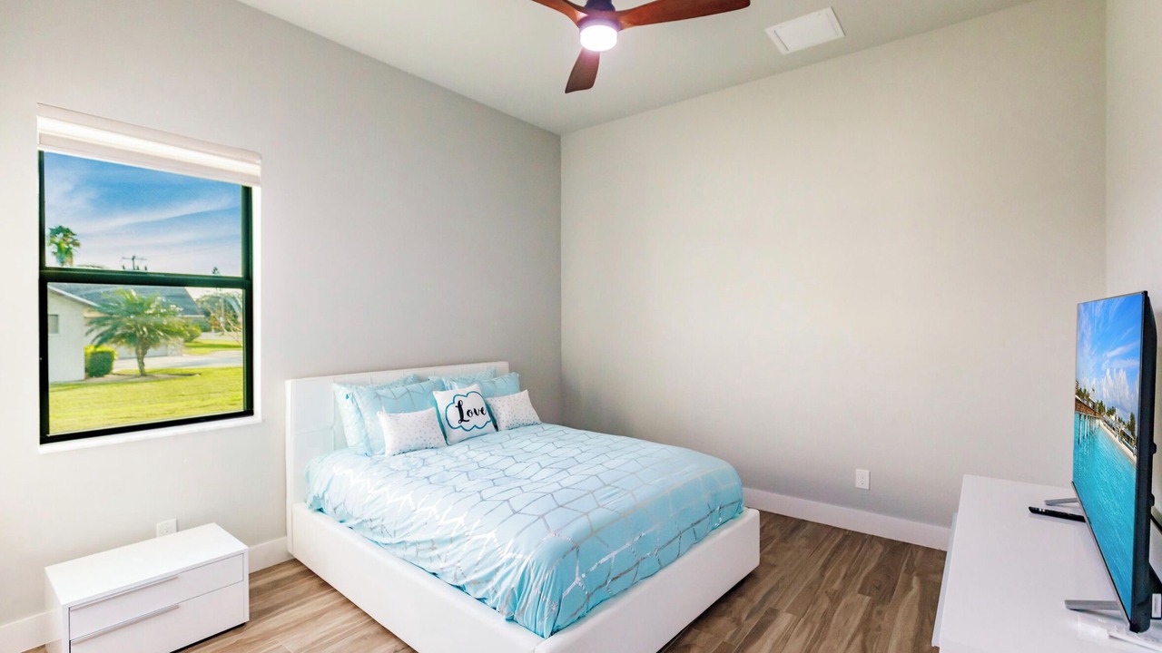 Photo of Bedroom in Eight Lakes