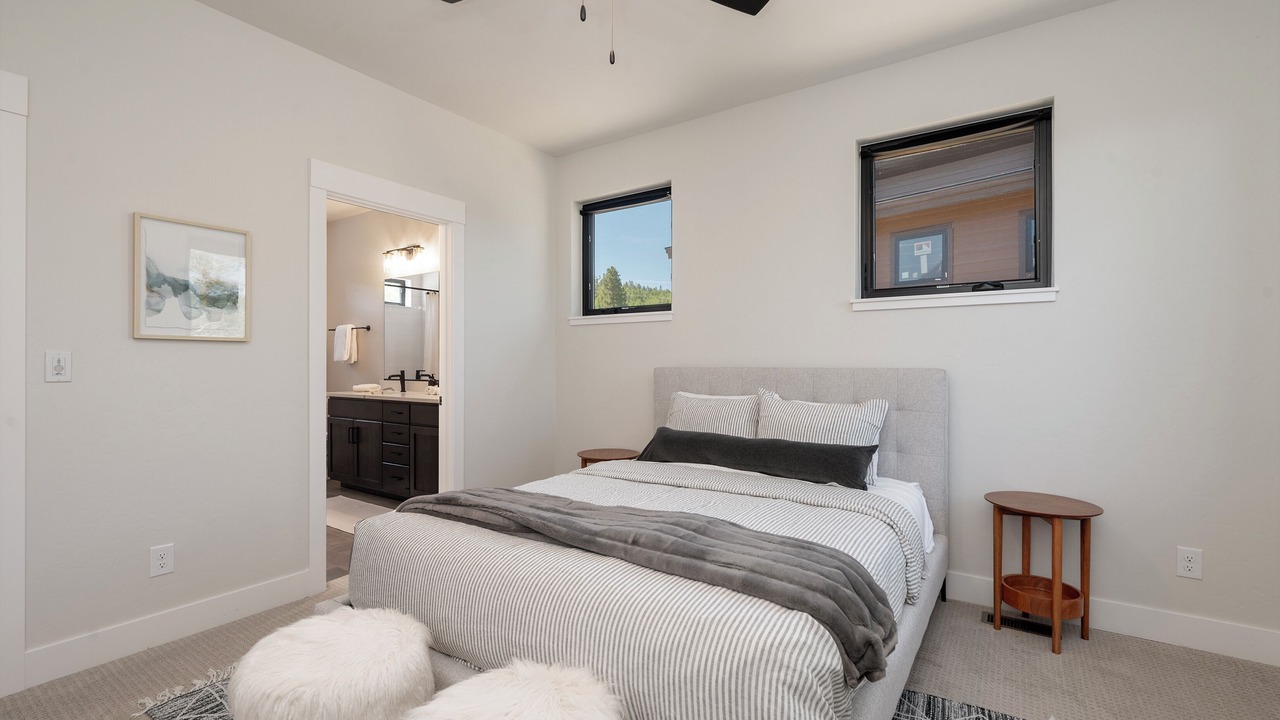 Photo of Bedroom in Silvercreek