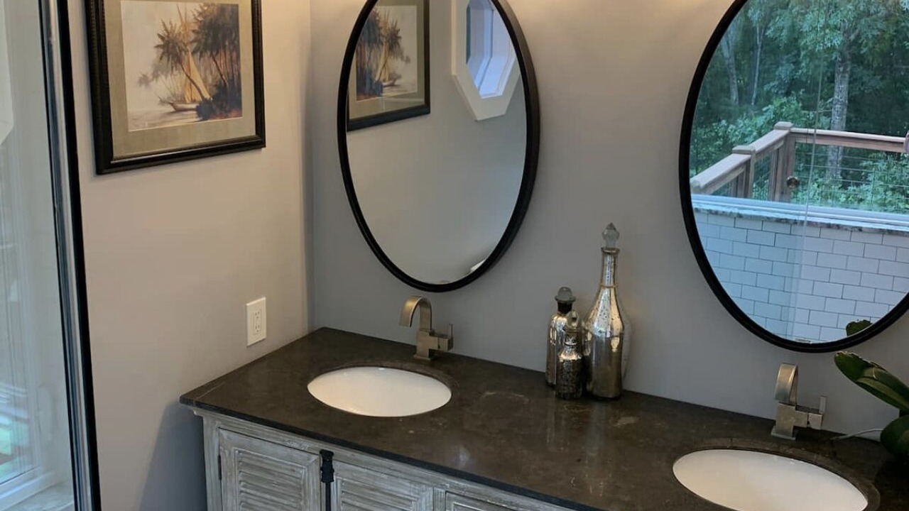 Photo of Bathroom in Lupton City