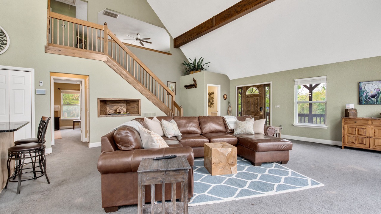 Photo of Livingroom in Lupton City