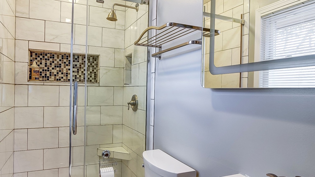 Photo of Bathroom in Bowling Green