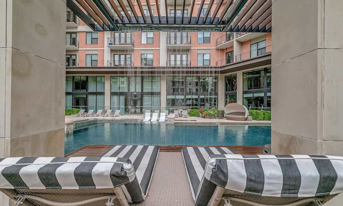 Photo of Outdoor in Uptown