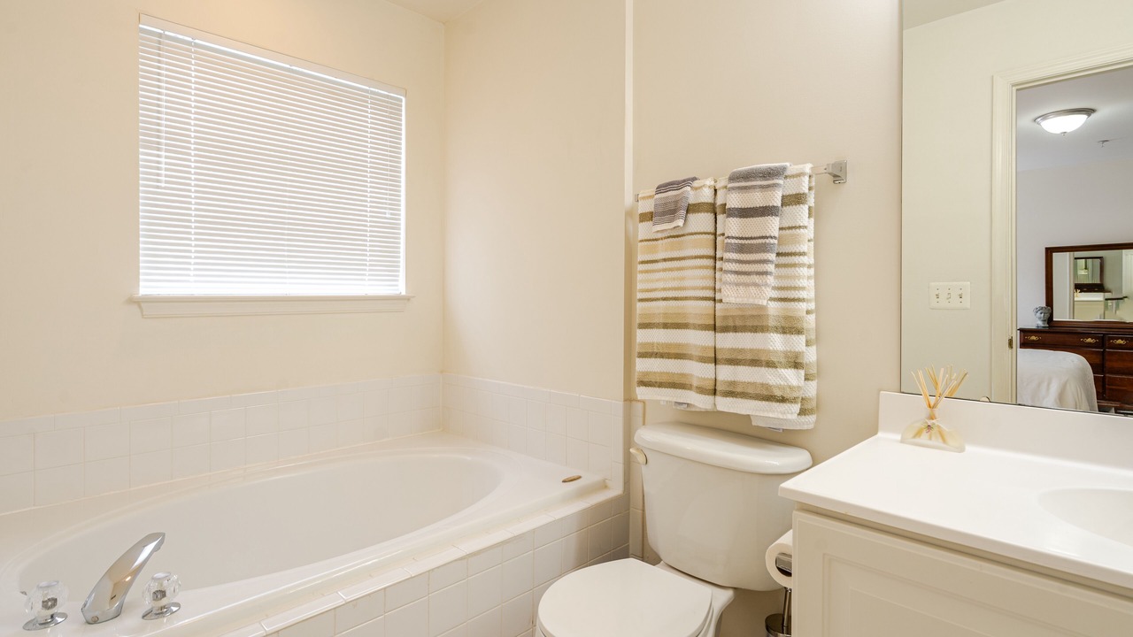 Photo of Bathroom in Baileys Crossroads