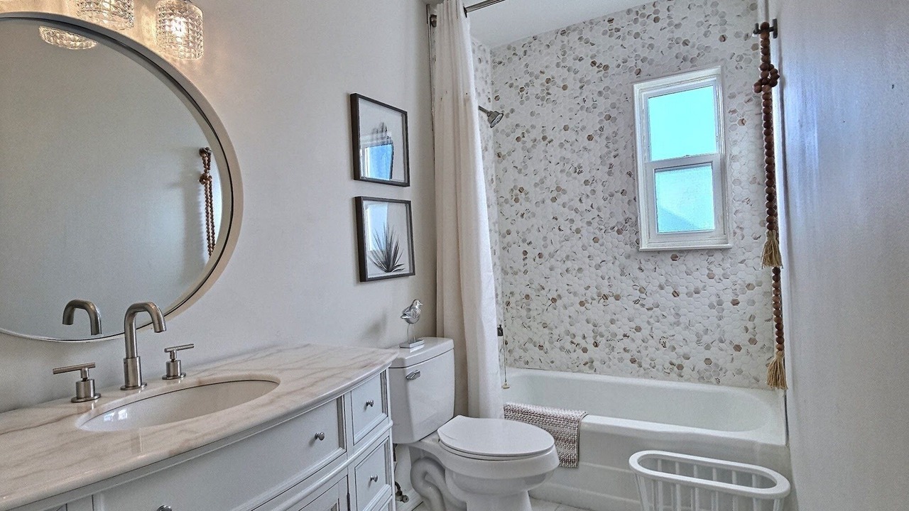Photo of Bathroom in Albuquerque