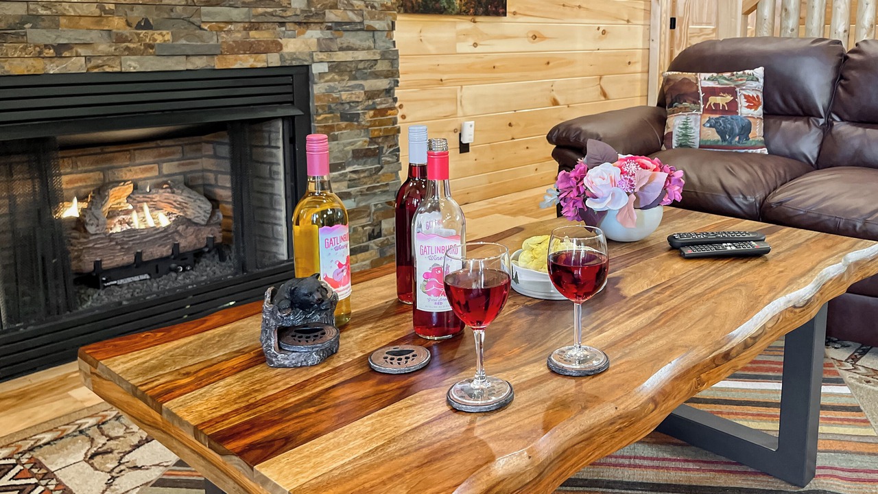 Photo of Livingroom in White Oak Lodge