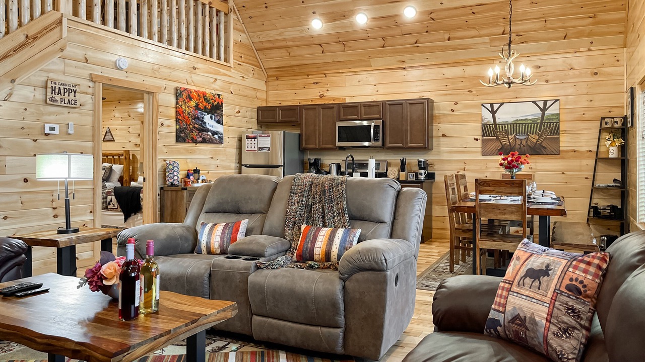 Photo of Livingroom in White Oak Lodge