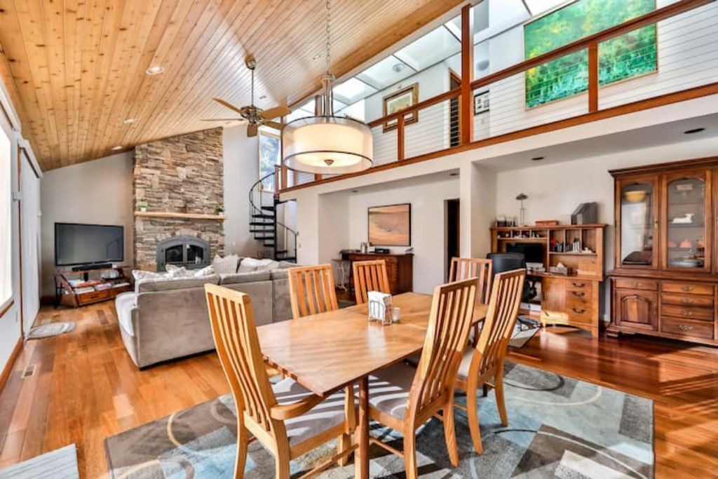 Photo of Livingroom in Maplecrest
