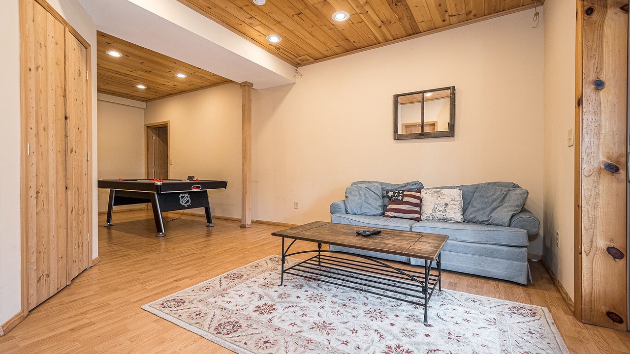 Photo of Bedroom in Sky Valley