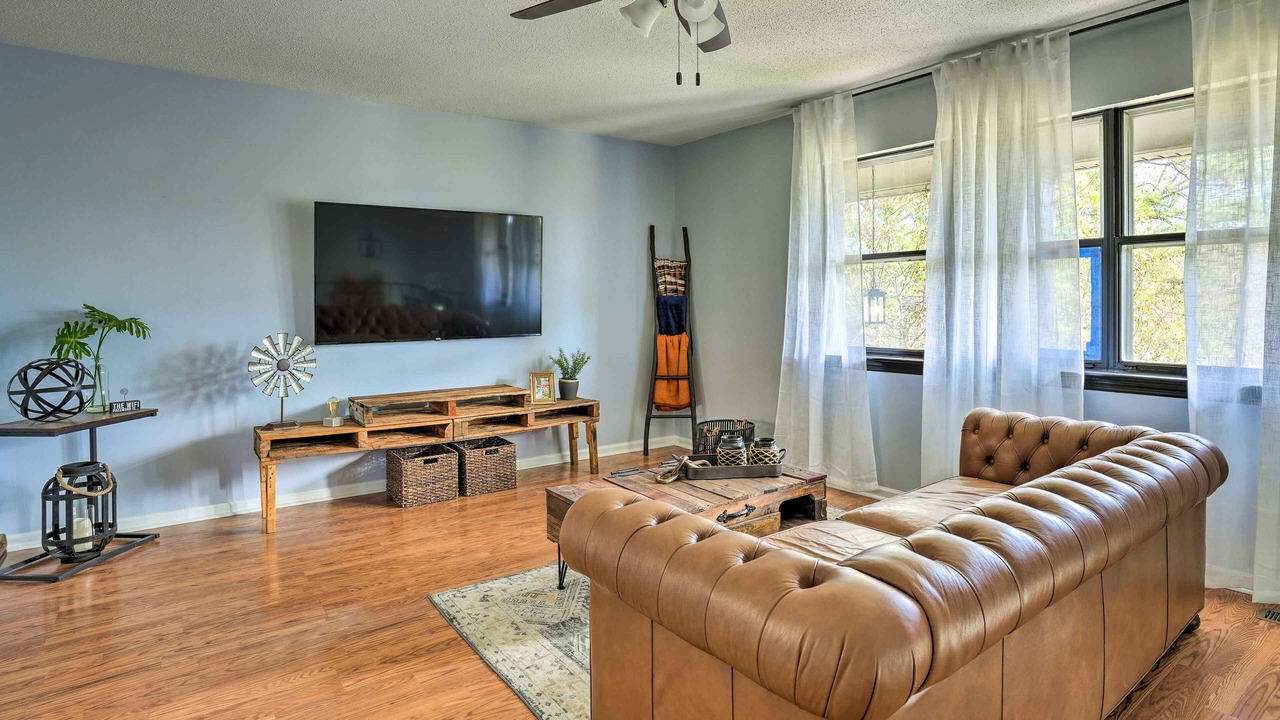 Photo of Livingroom in Flintstone