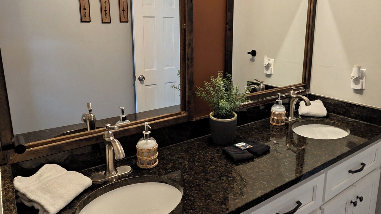 Photo of Bathroom in Flintstone