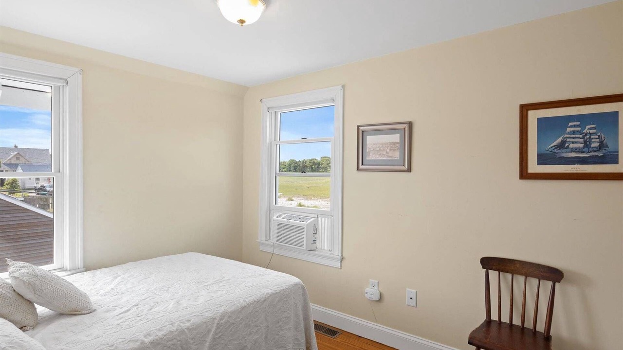 Photo of Bedroom in Minot