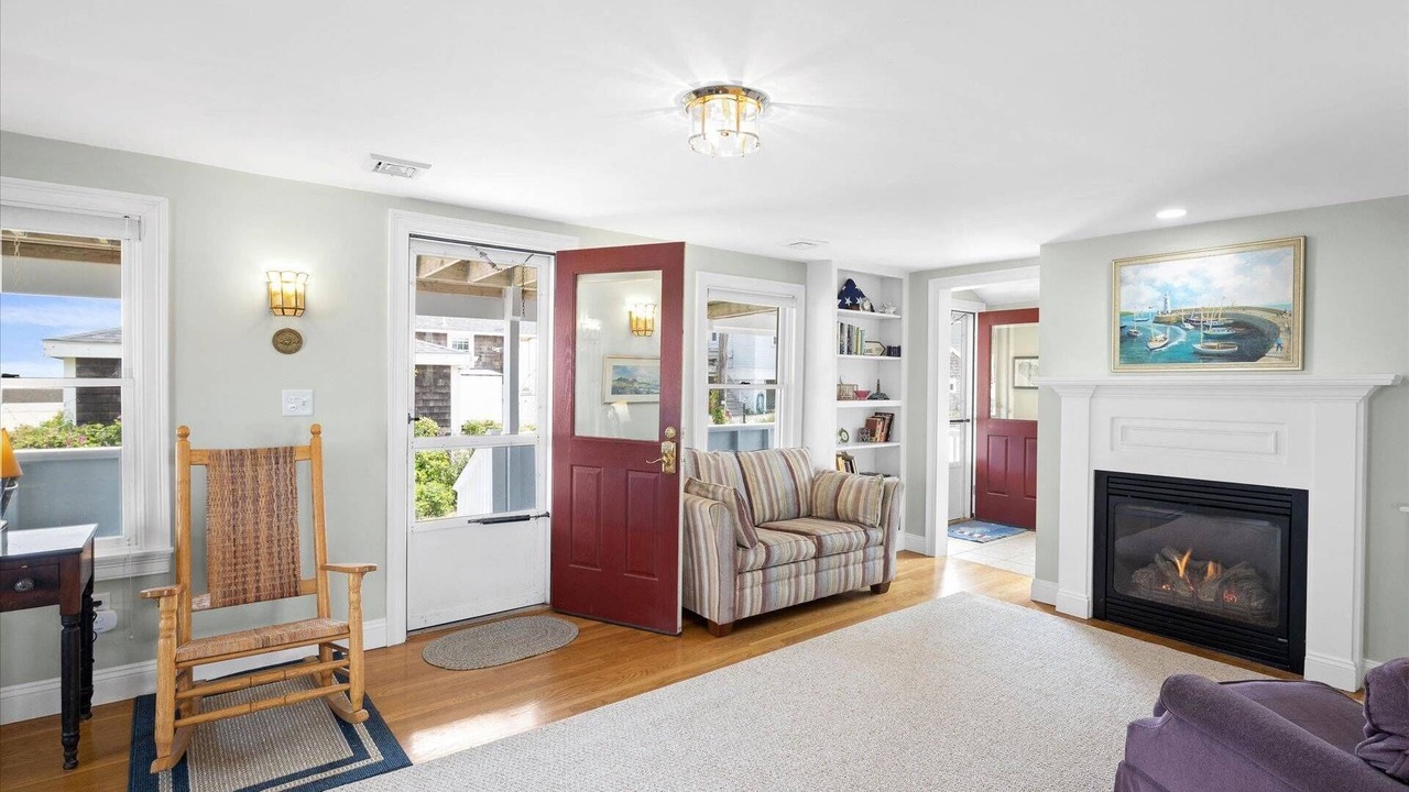 Photo of Livingroom in Minot