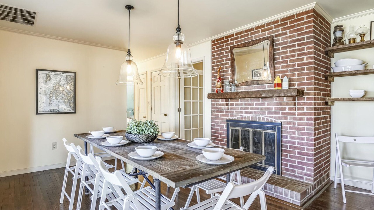 Photo of Livingroom in Unionville