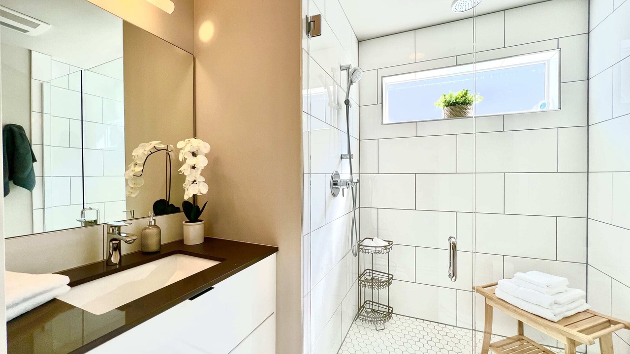 Photo of Bathroom in Broadway