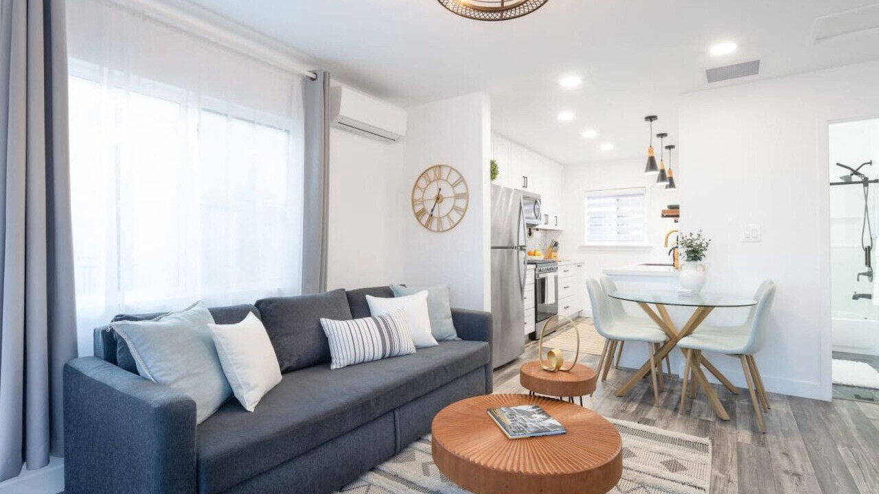 Photo of Livingroom in Grant Hill