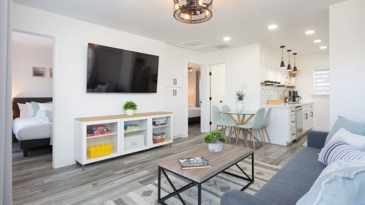 Photo of Livingroom in Grant Hill