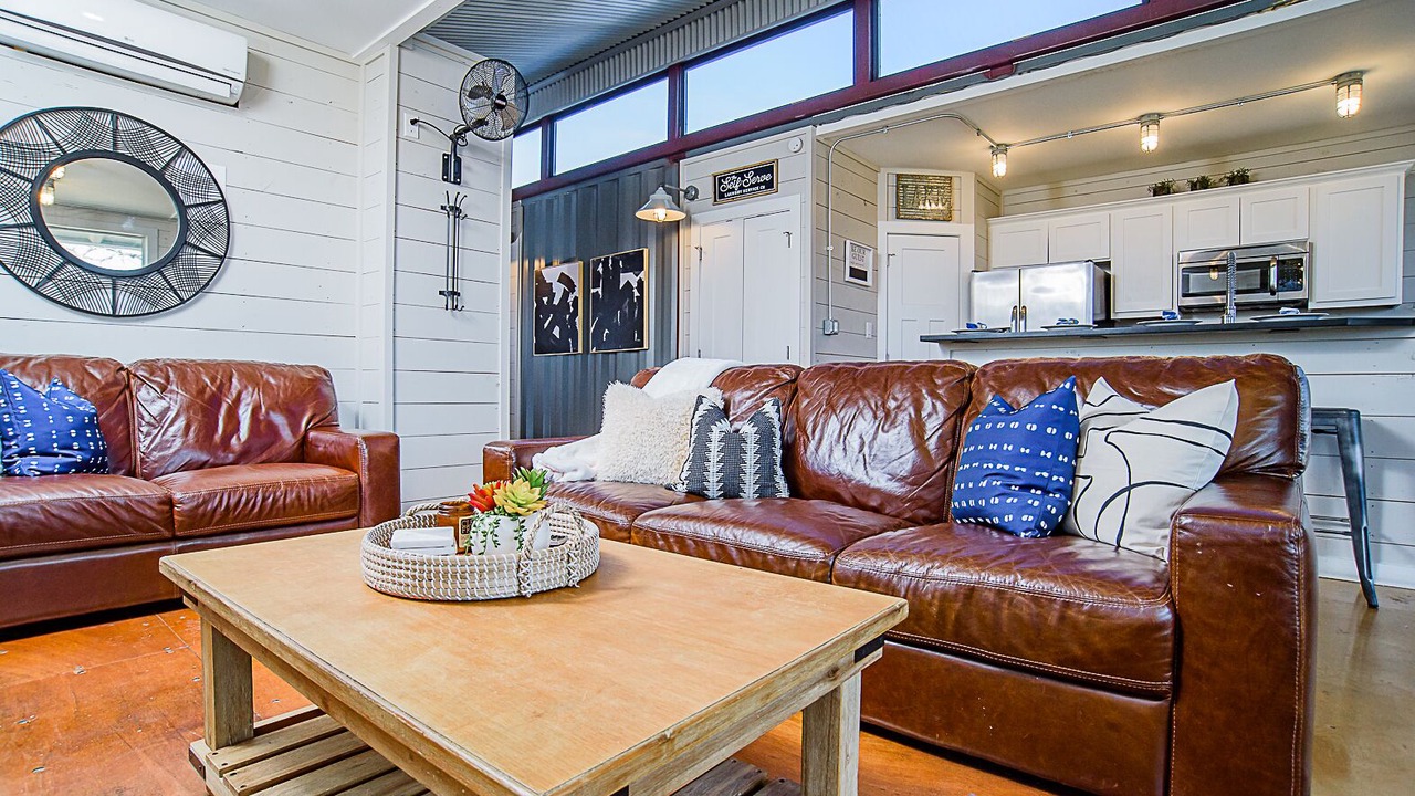 Photo of Livingroom in McQueeney