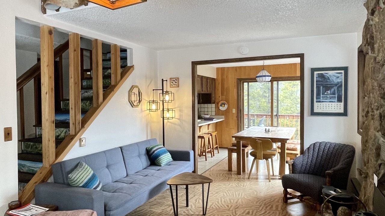 Photo of Livingroom in Coal Creek Canyon