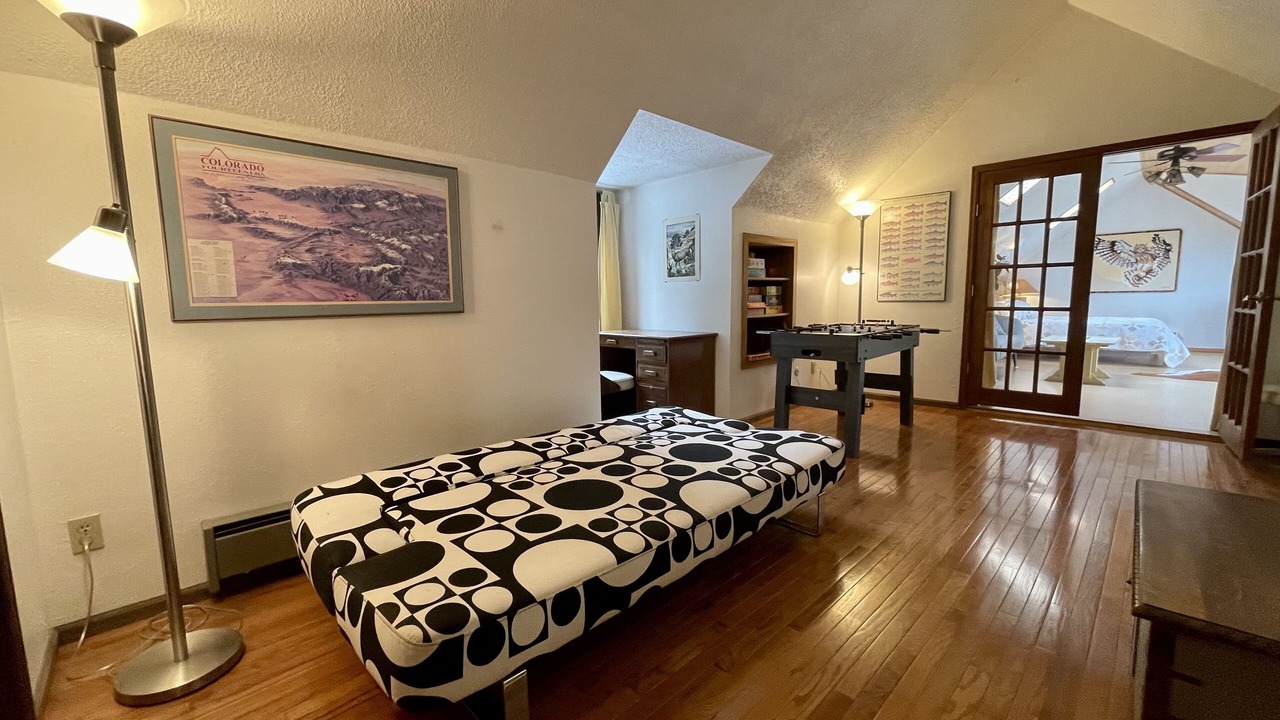 Photo of Bedroom in Coal Creek Canyon