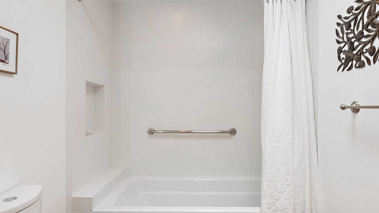 Photo of Bathroom in Quail Run