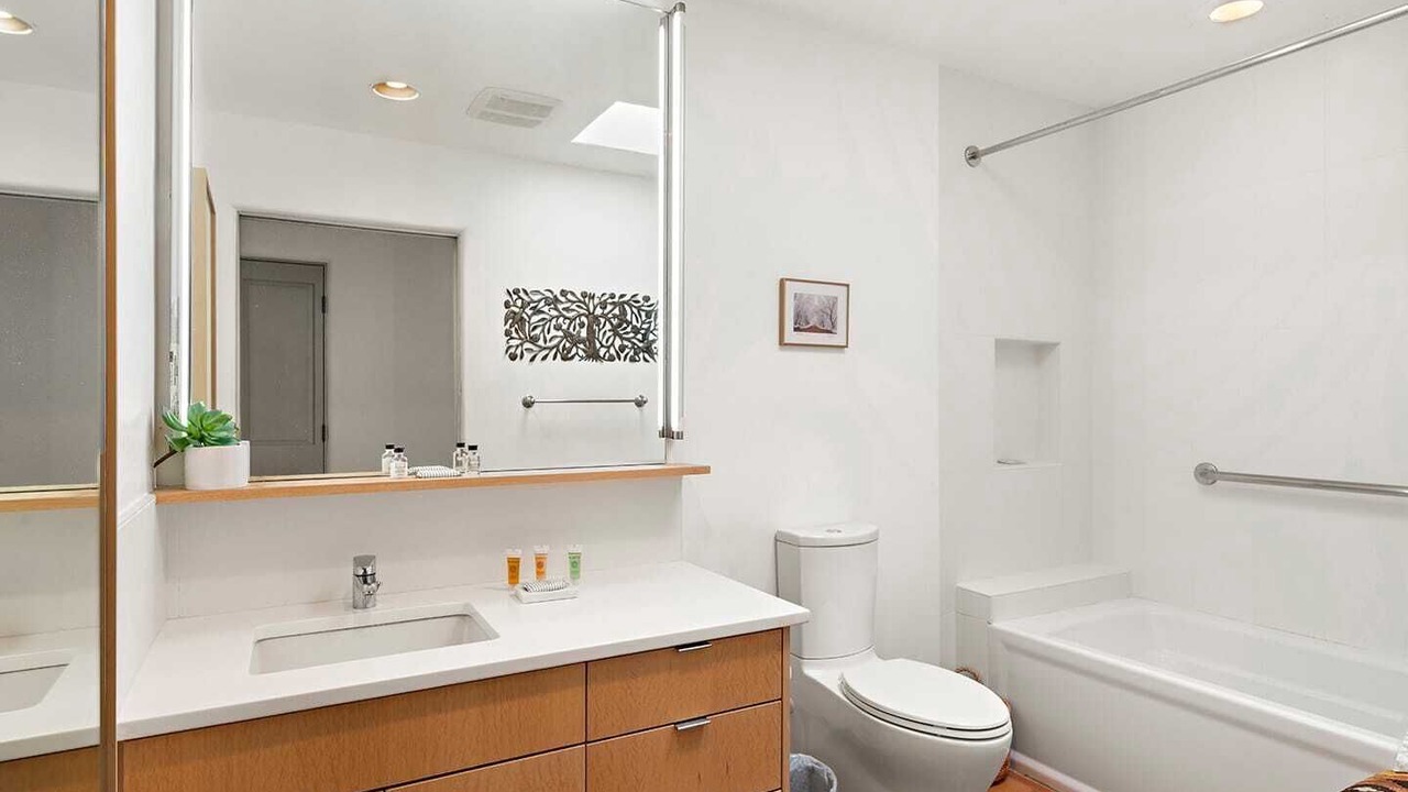 Photo of Bathroom in Quail Run