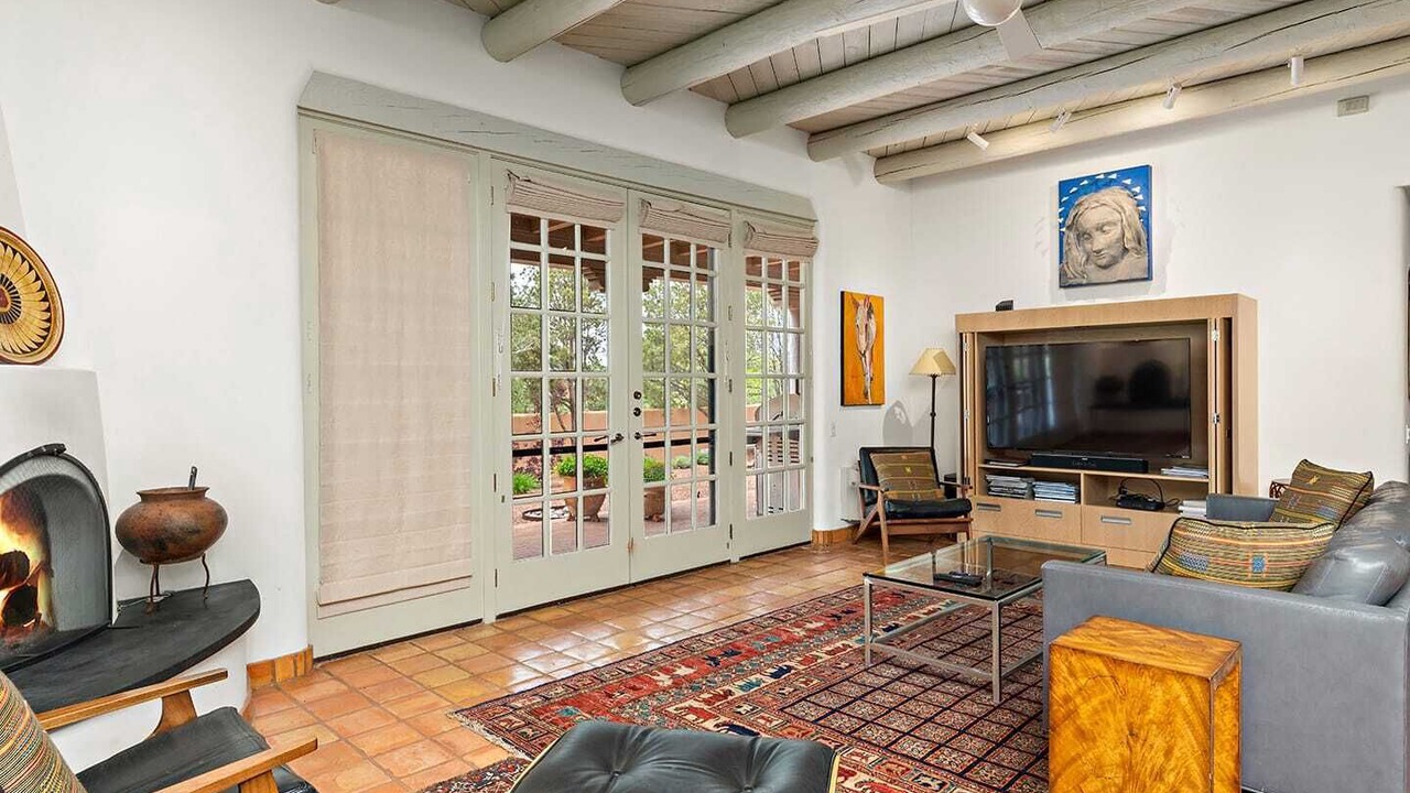 Photo of Livingroom in Quail Run