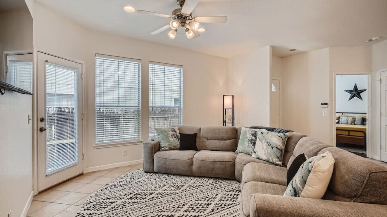 Photo of Livingroom in North Loop