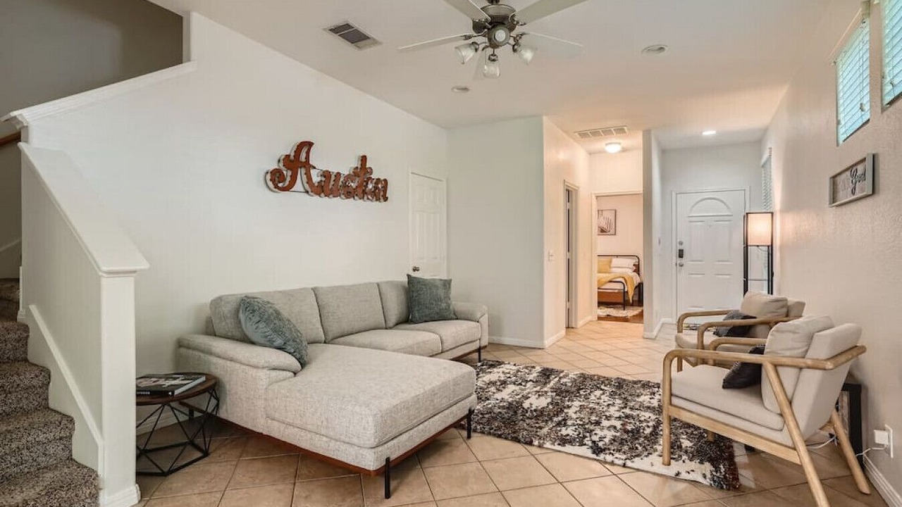 Photo of Livingroom in North Loop
