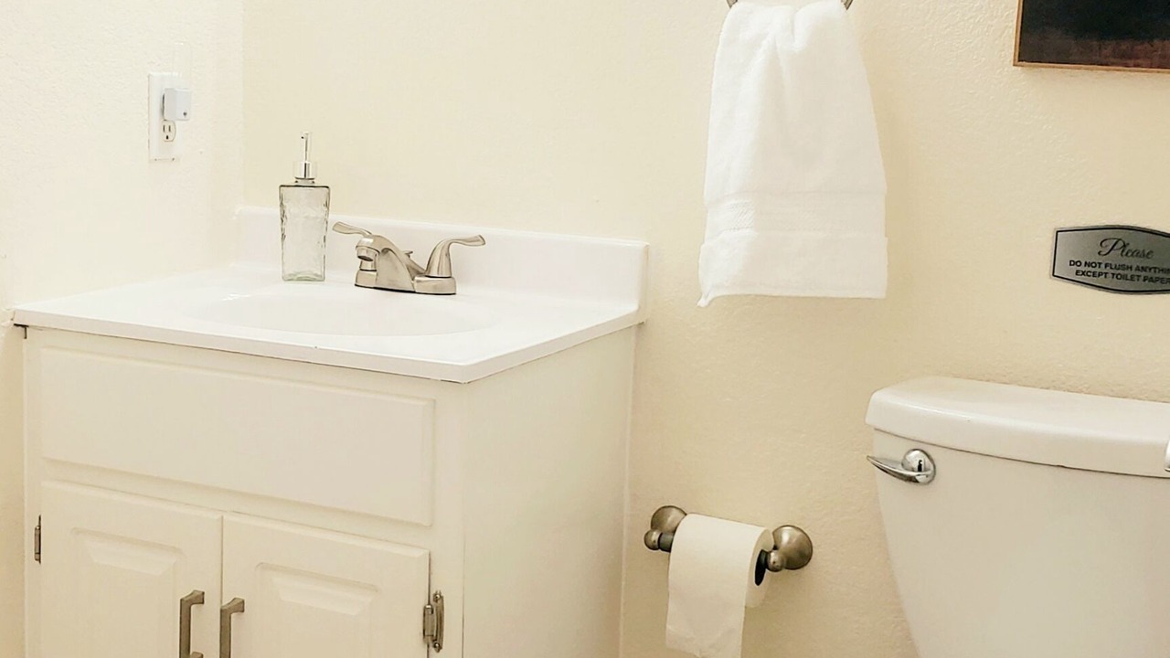 Photo of Bathroom in Alamogordo