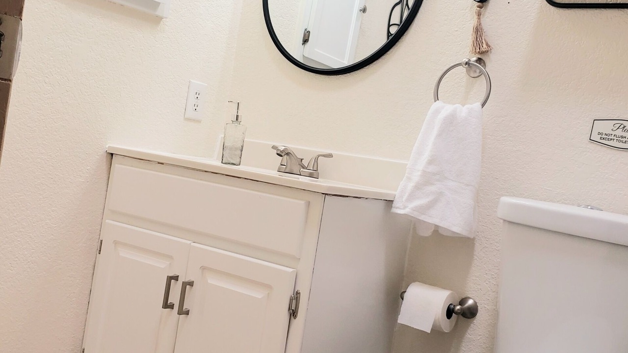 Photo of Bathroom in Alamogordo