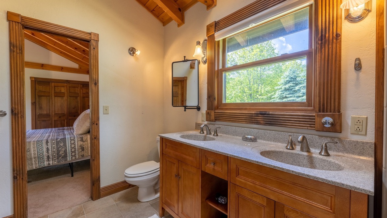 Photo of Bathroom in Slatyfork Farm