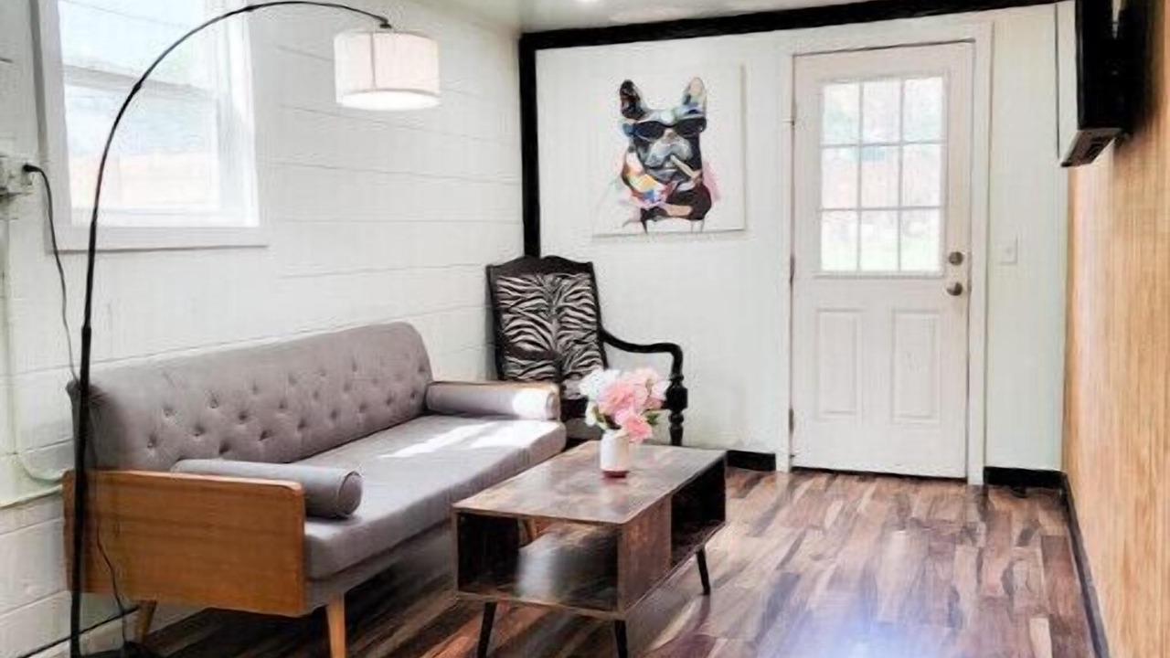 Photo of Livingroom in Charlotte Park