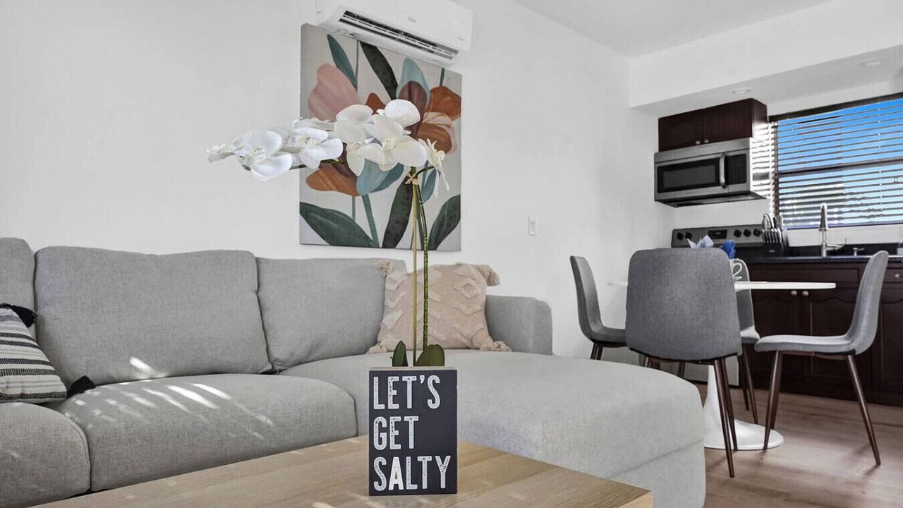 Photo of Livingroom in North Beach