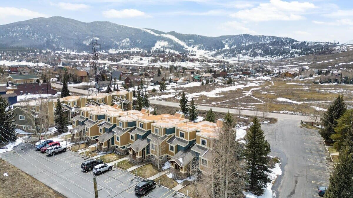 Photo of Outdoor in Summit Cove