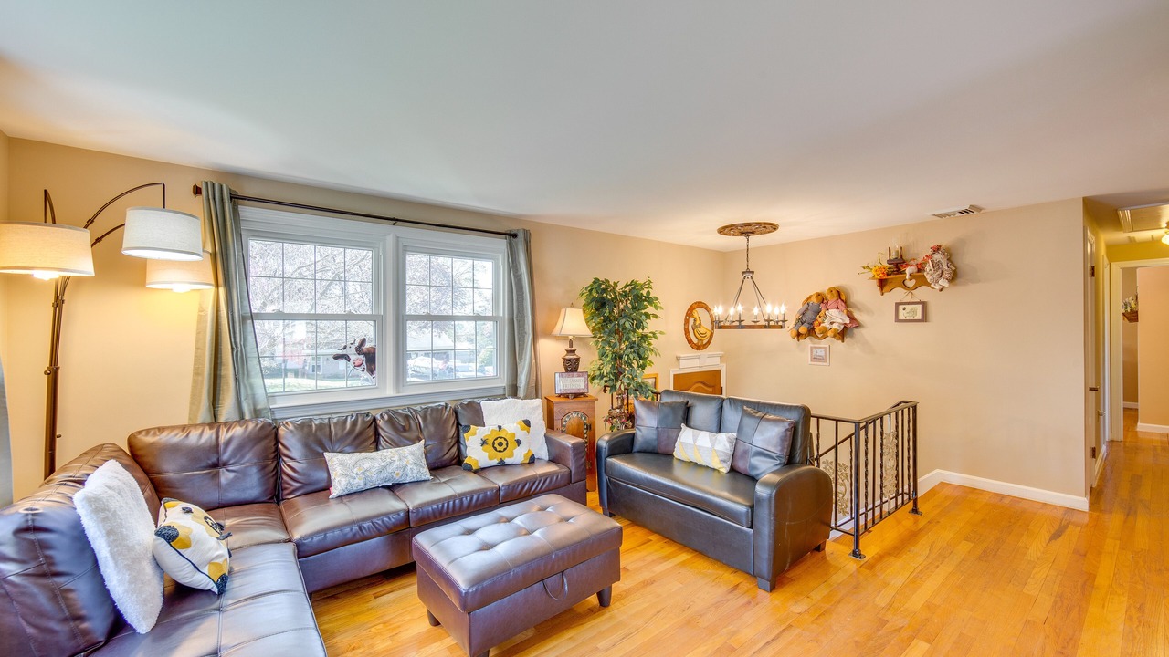 Photo of Livingroom in Leola