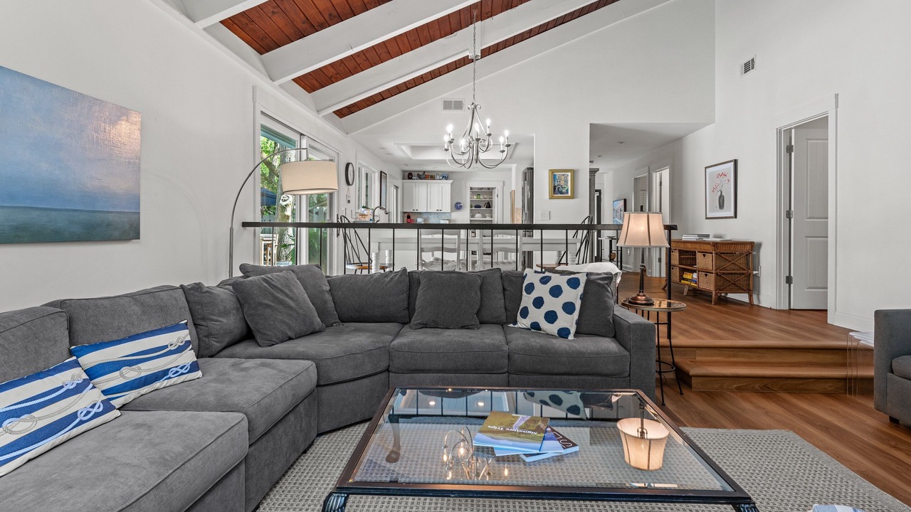 Photo of Livingroom in Lawton Woods
