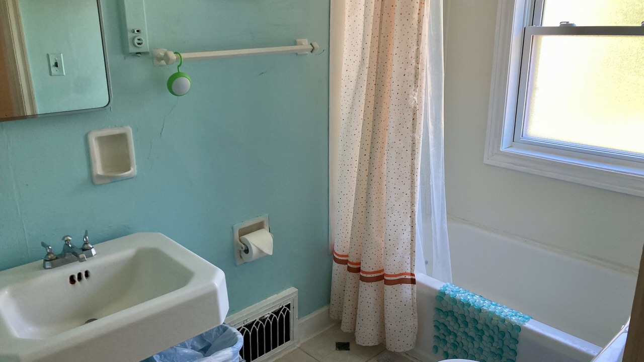 Photo of Bathroom in Manistique