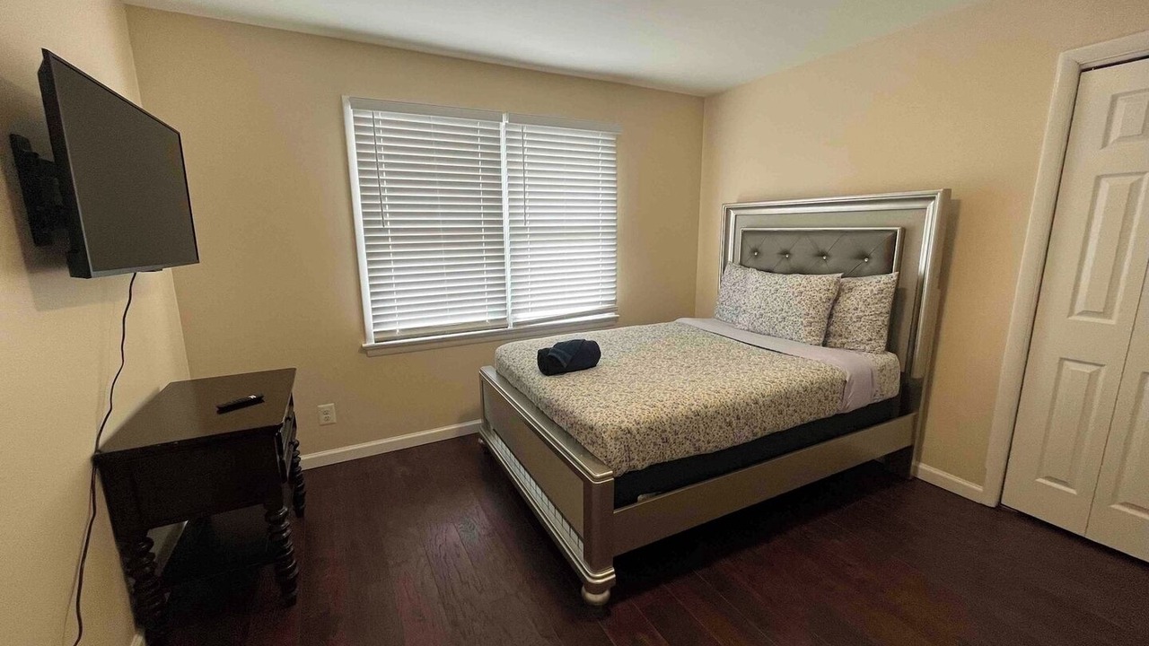 Photo of Bedroom in Ventnor City