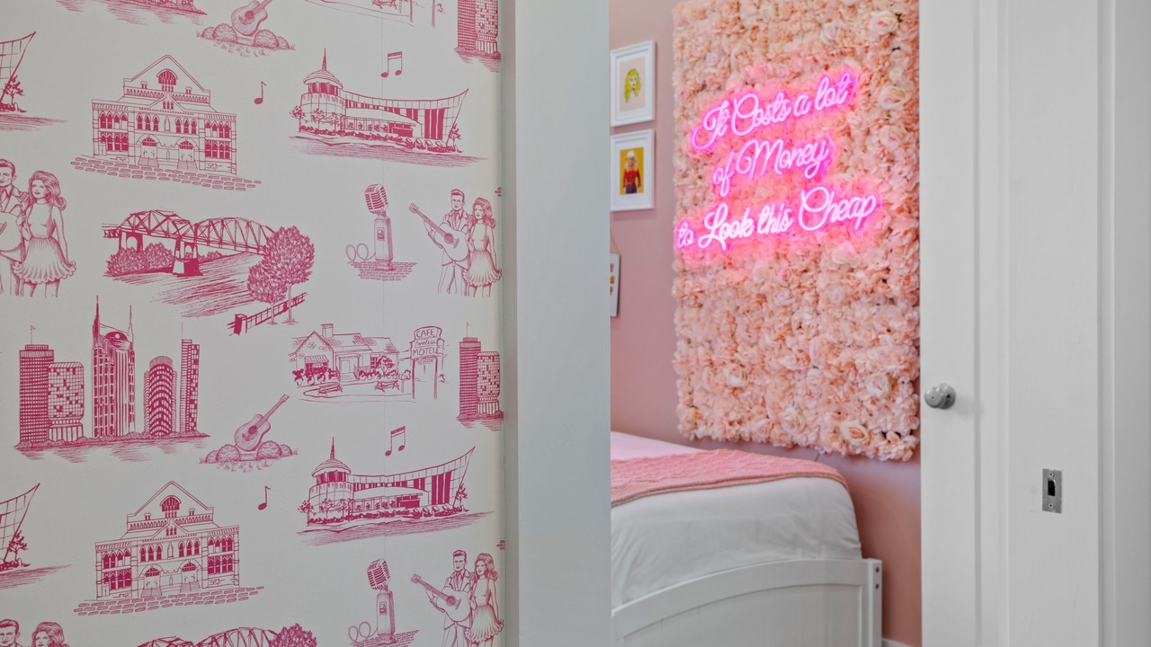 Photo of Bedroom in Inglewood
