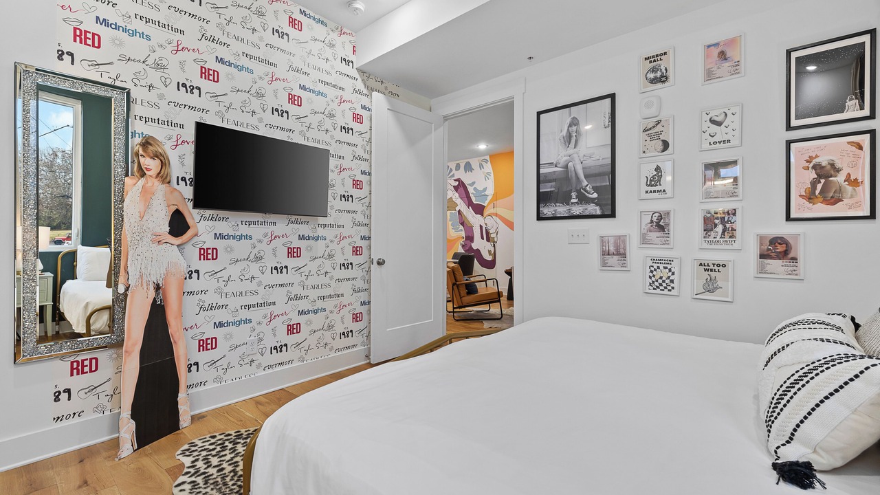Photo of Bedroom in Inglewood