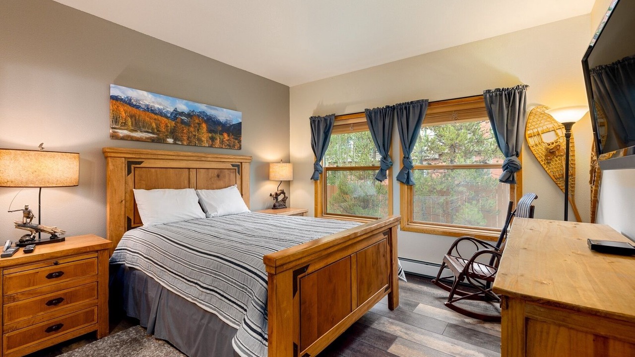 Photo of Bedroom in Mountain House