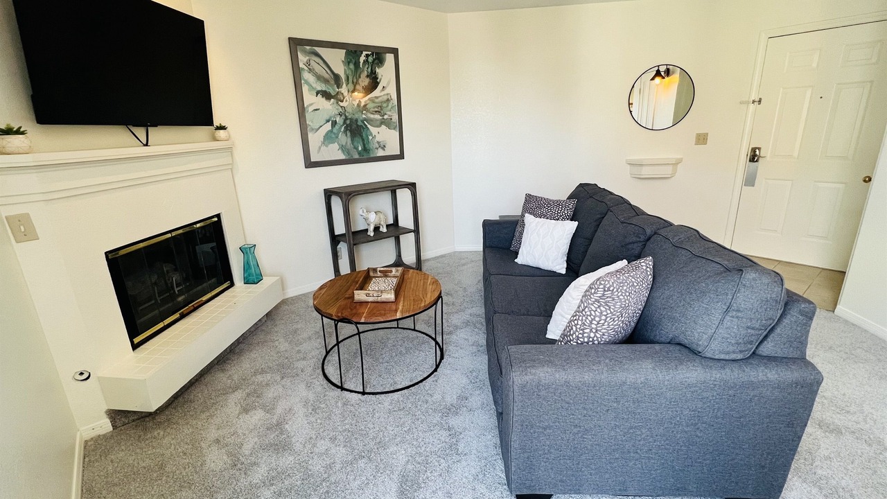 Photo of Livingroom in Englewood