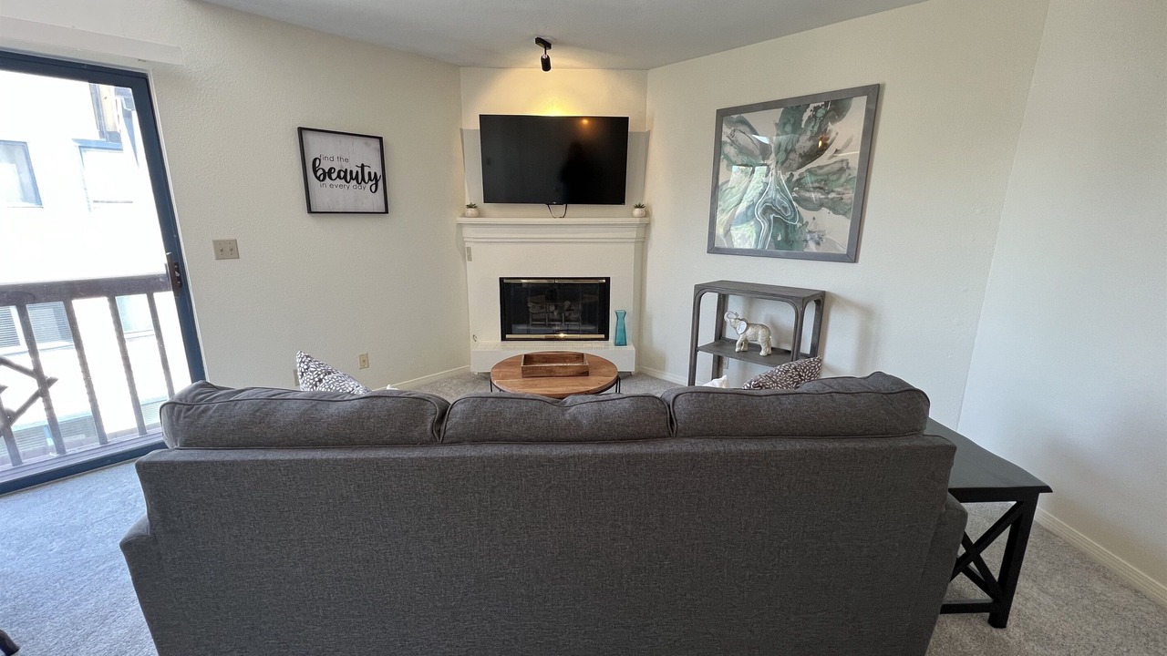 Photo of Livingroom in Englewood