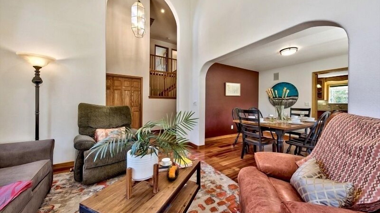 Photo of Livingroom in North Upper Truckee