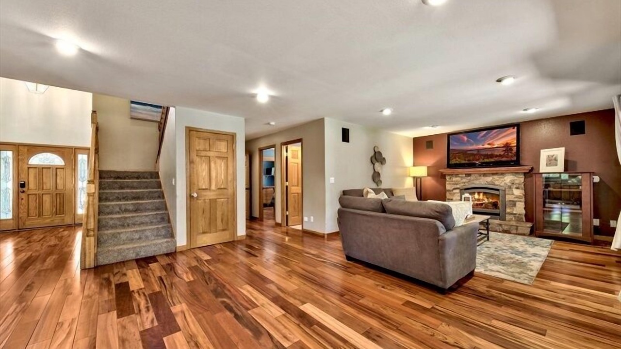 Photo of Livingroom in North Upper Truckee