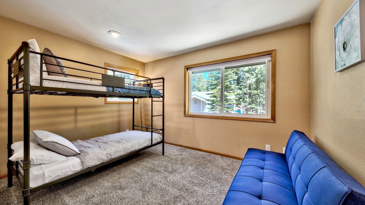 Photo of Bedroom in North Upper Truckee