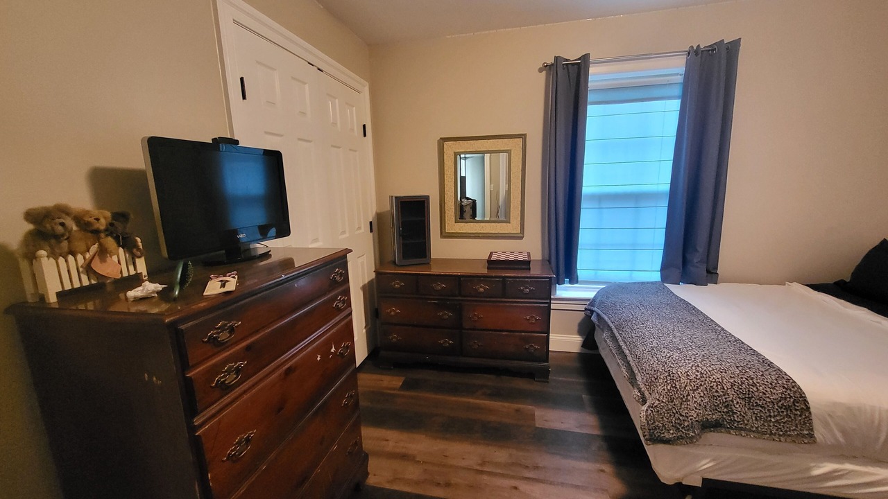 Photo of Bedroom in Annville